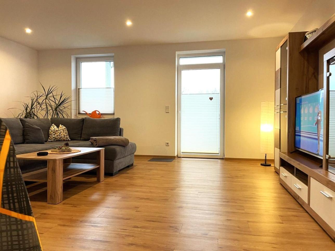 Stadtoase Geraeumige Gaestewohnungen Mit Balkon, Komfort, Modernitaet Und Ruhe, Fuer Monteure Geeignet, Free Wifi Frankenberg Exteriér fotografie